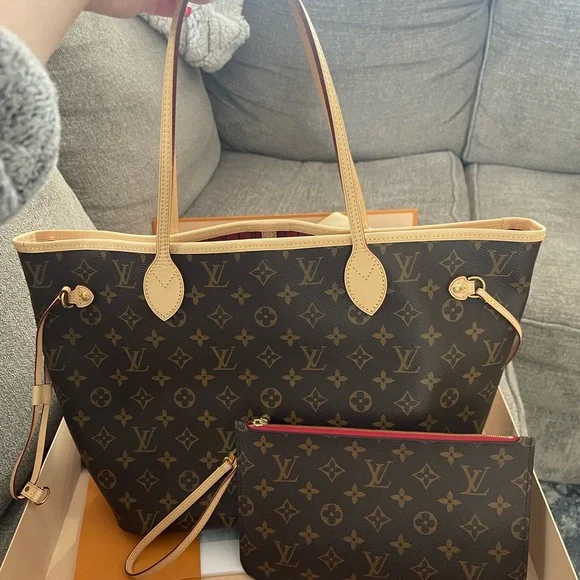 AUTHENTIC BRAND NEW Louis Vuitton Neverful MM and pouch - Picture 4 of 16